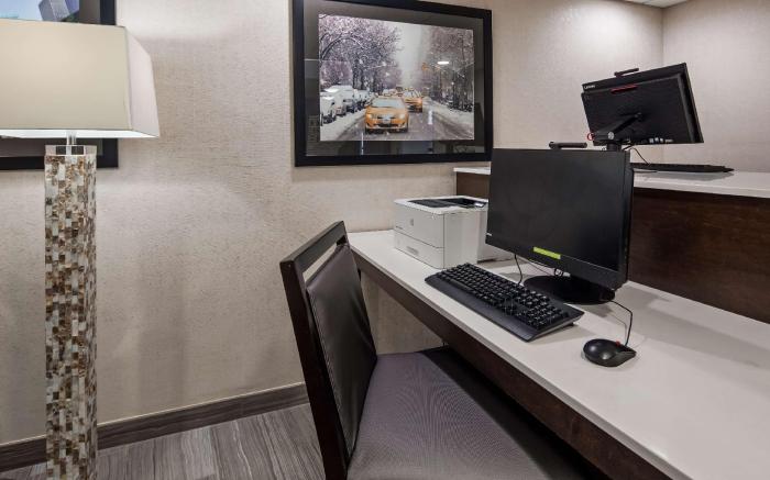 Best Western Paramus Hotel & Suites