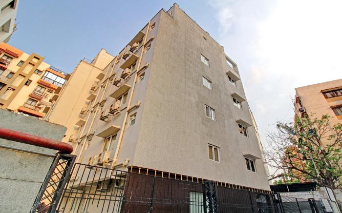 Treebo ASL Prime, Near Ballygunge Railway Station