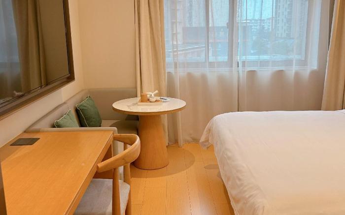 JI Hotel Shanghai Jiayi Road Metro Station
