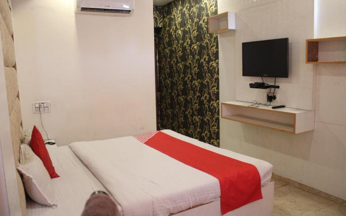 hotel the first