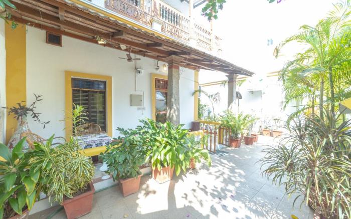 Dumas Guest House