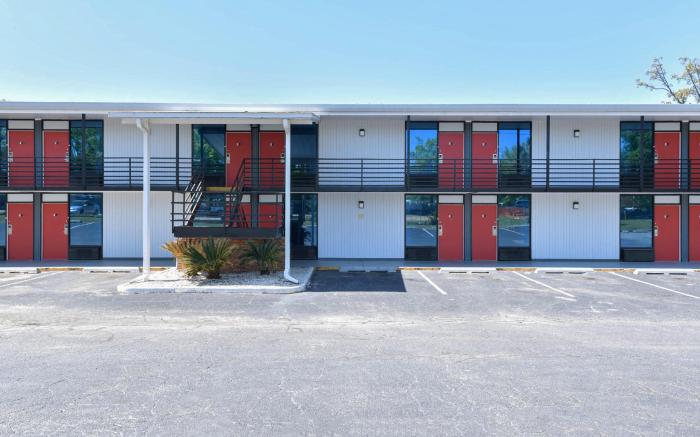 OYO Hotel Valdosta GA I-75