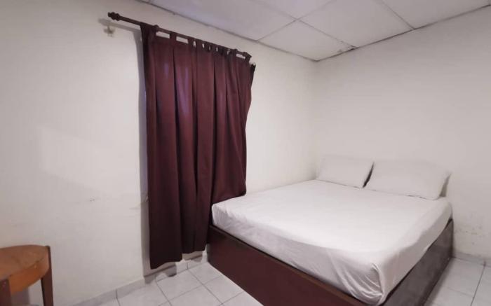 OYO 90273 Mz Hotel