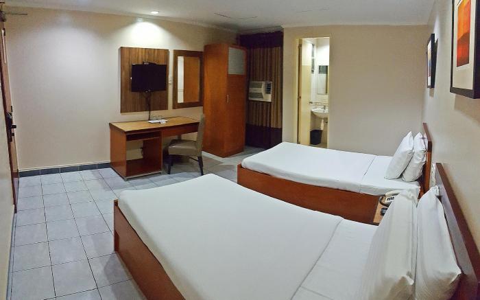 Golden Valley Hotel