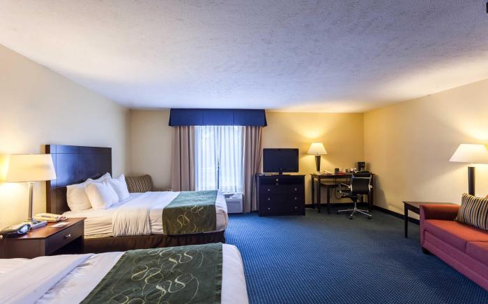 Comfort Suites East Lincoln - Mall Area