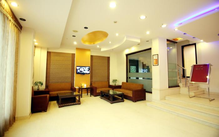Hotel Rousha Inn