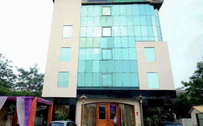 Hotel Rousha Inn