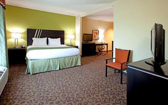 Holiday Inn Express Hotel & Suites Clemson - University Area By IHG