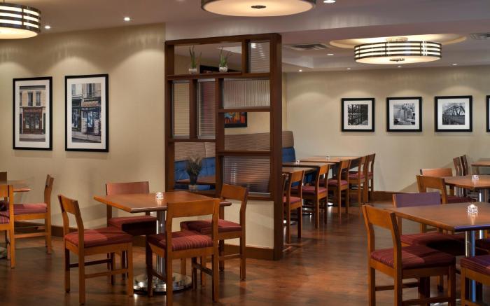 Four Points by Sheraton Hotel & Conference Centre Gatineau-Ottawa