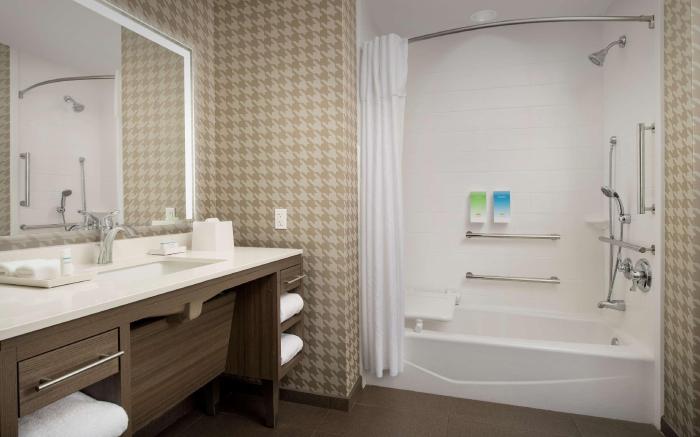 Home2 Suites by Hilton Clovis Fresno Airport