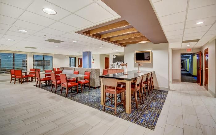 Holiday Inn Express & Suites Greenville Airport By IHG