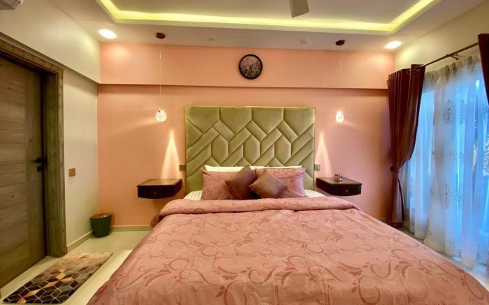 Elegant & Spacious 2br family apt,Sharah e Faisal
