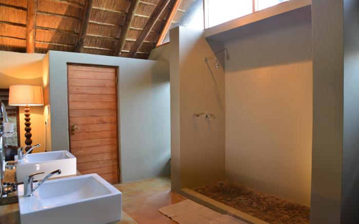 Black Rhino Game Lodge