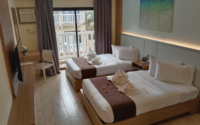 Aquamira Hotel & Resort