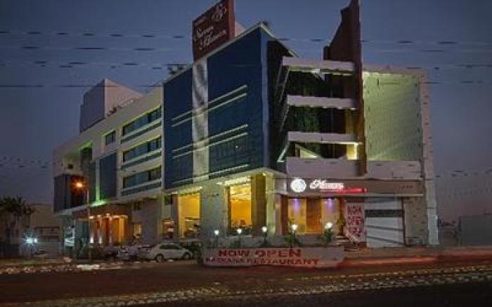 Hotel Seven Heaven