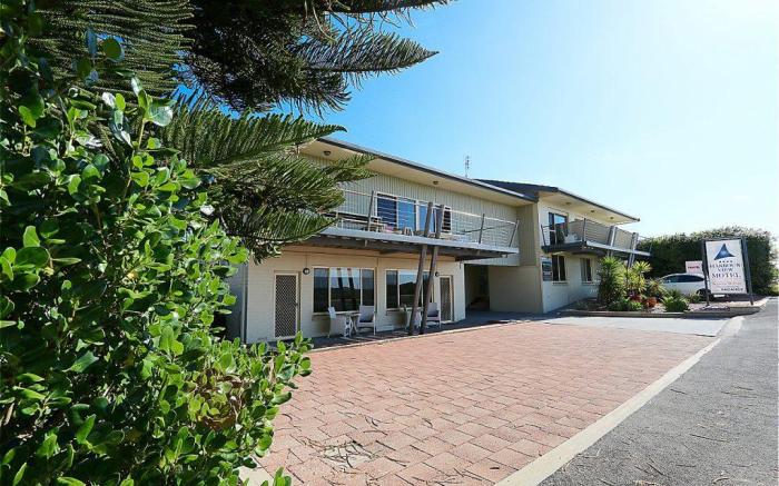Harbour View Motel