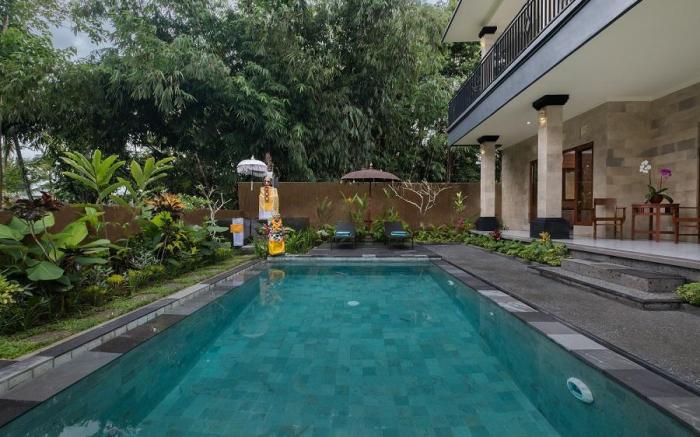 Puri Astina Villa