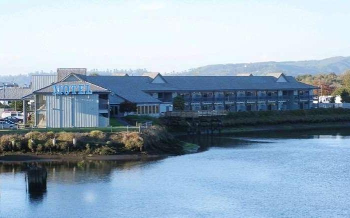 Edgewater Inn and Suites, an Ascend Collection Hotel