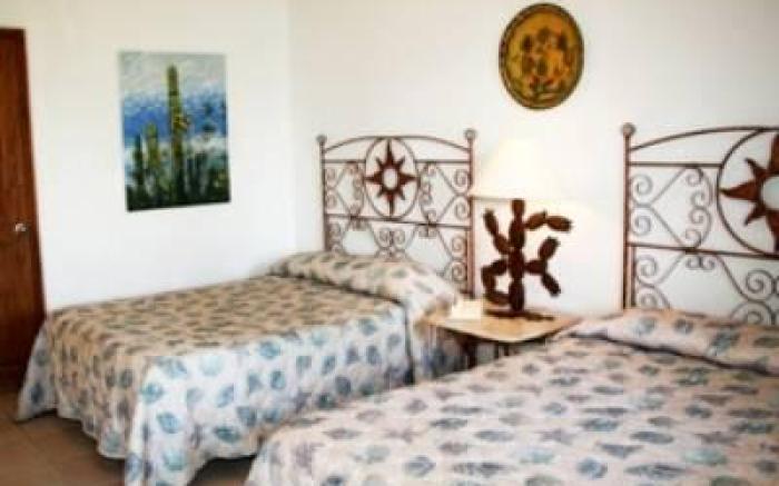El Encanto Inn & Suites