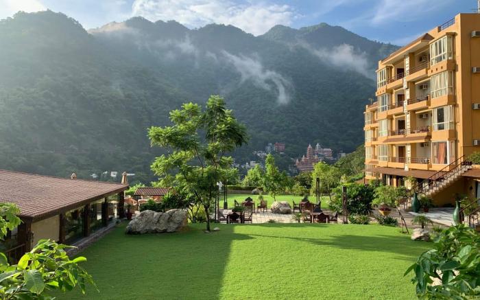 Aloha Premium Apartments by iTvara Leisure