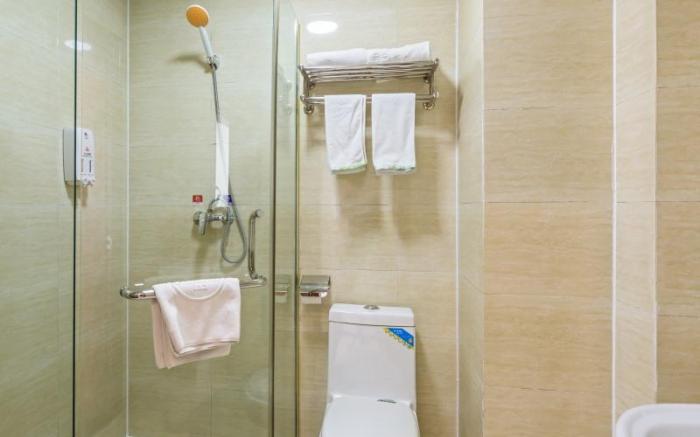 Shell Hotel Shandong Yantai Railway Station South Square Joy City