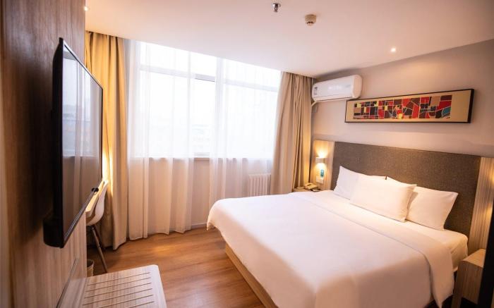 Hanting Hotel Xinxiang Pingyuan Road