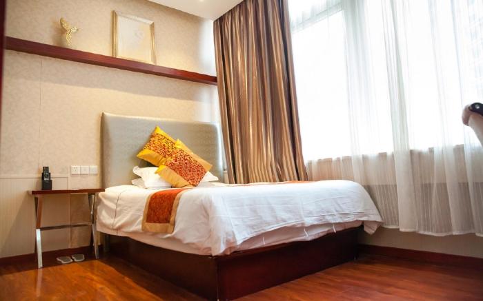 Hi Inn Shanghai Dongan Road Metro Station