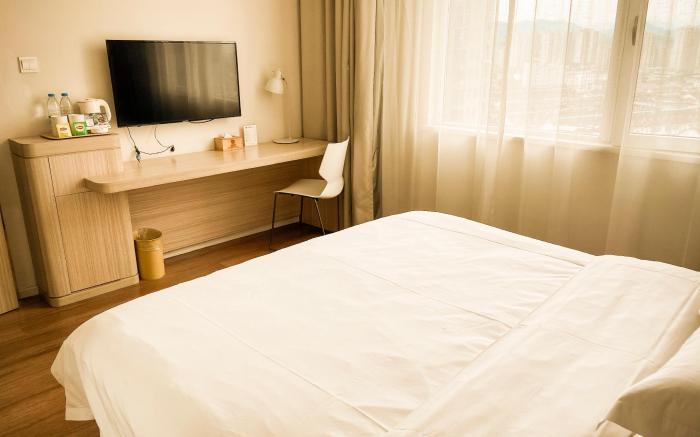 Hanting Hotel Liuan Huoshan Xintiandi Plaza