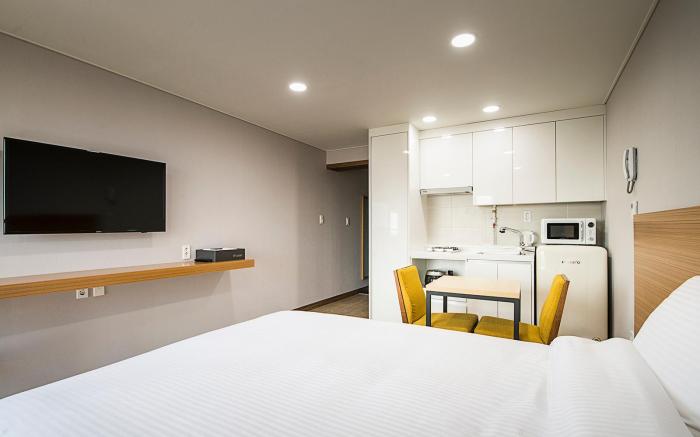 W Ocean Pension