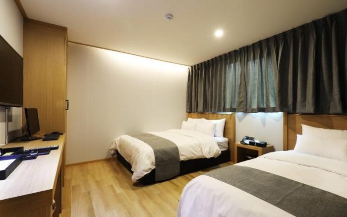 Hotel Golden Hill