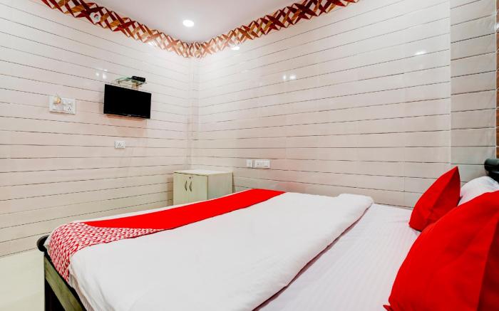 Hotel O Aroma Classic Near Nampally Main Railway station