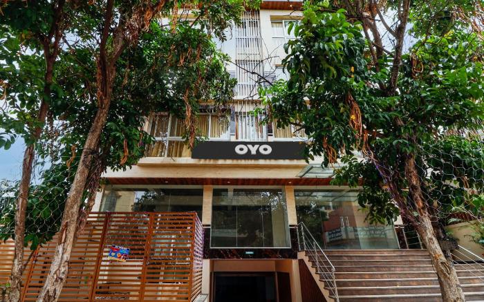 Townhouse OAK Hotel Prime