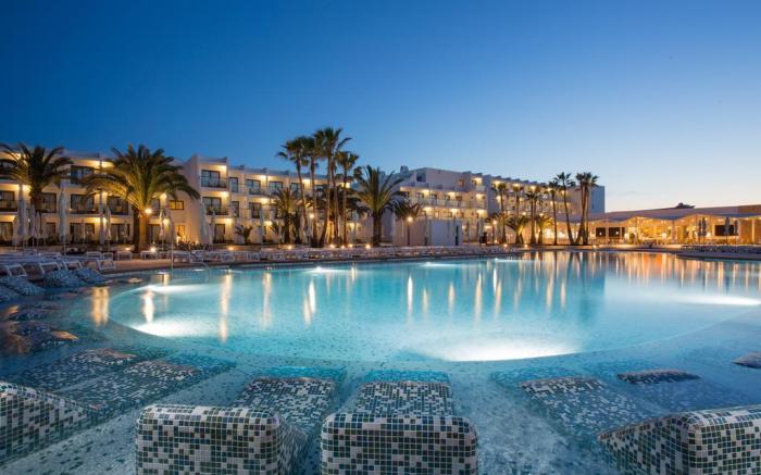 Grand Palladium White Island Resort & Spa - All Inclusive