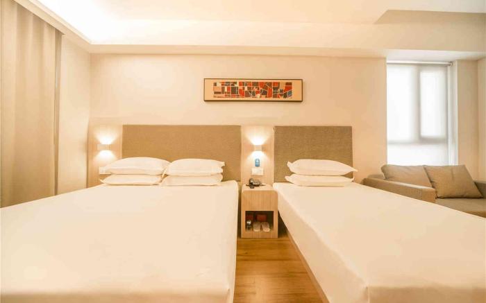 Hanting Hotel Shenyang Tiexi Qigong Street Metro Station