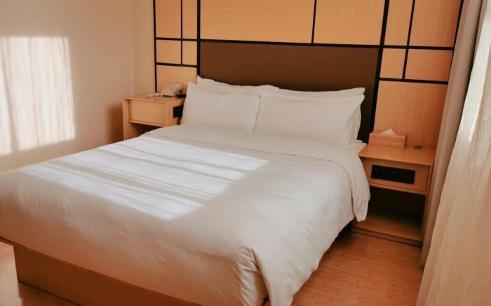 Ji Hotel Dalian Peace Square