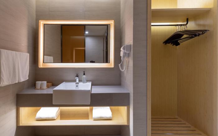 Ji Hotel Ningbo Baizhang Dong Road