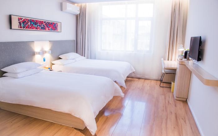 Hanting Hotel Jinan Quancheng Square Chaoshan Street