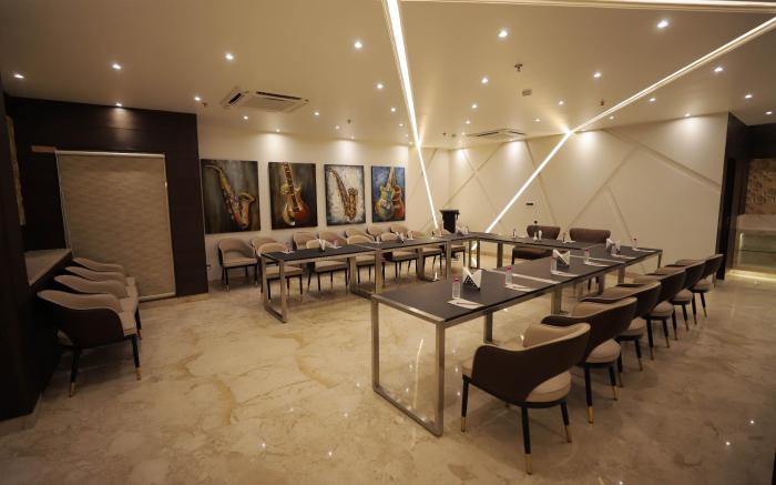 AURA A BOUTIQUE HOTEL