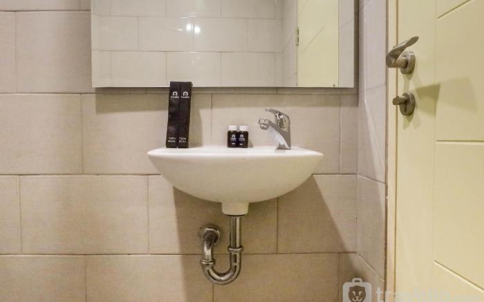 Studio Benson next to Pakuwon Mall By Travelio