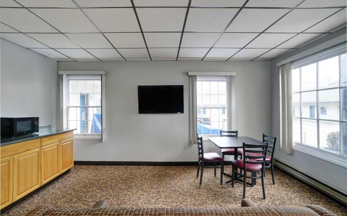 Motel 6 Washington, PA