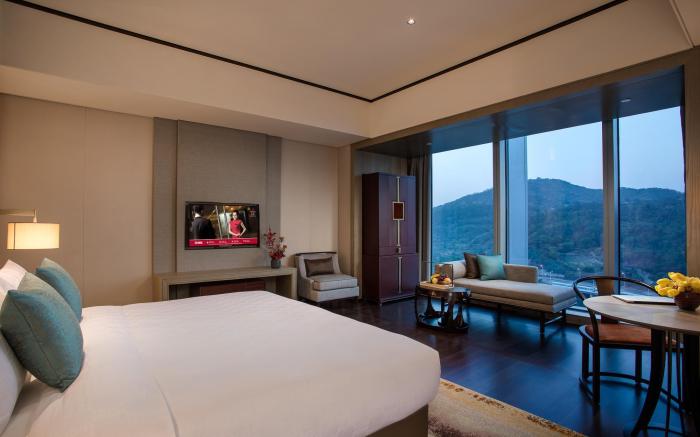 HUALUXE Xiamen Haicang Harbour View By IHG