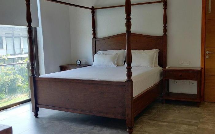 Sun Contemporary private pool villa in North Goa