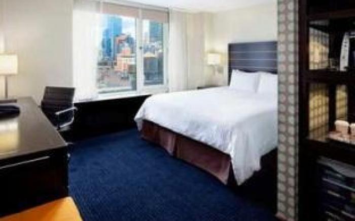 Hilton New York Fashion District Hotel