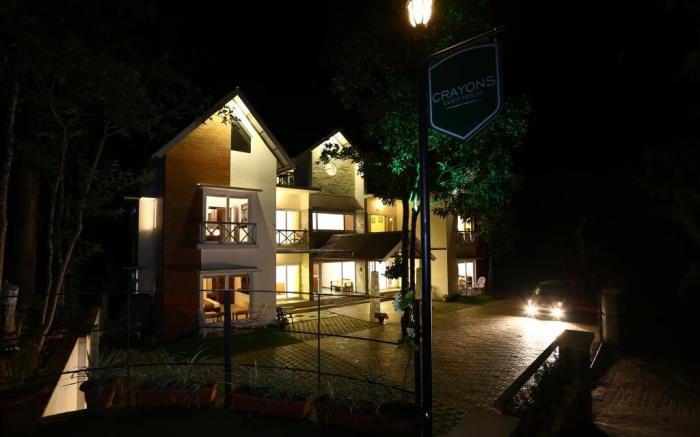 CRAYONS Guest House