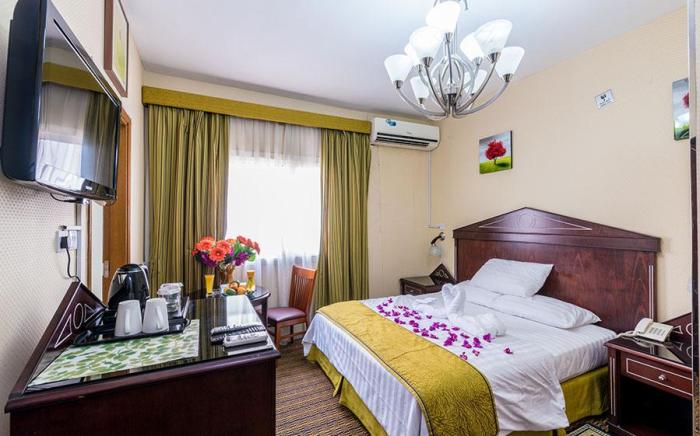 VICTORIA HOTEL