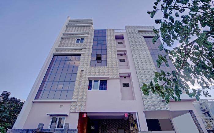 Hotel O Home Luxury Stay Near Cosmopolis