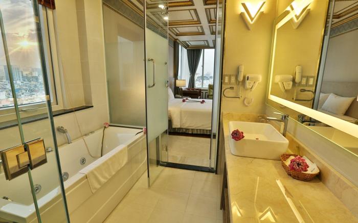 Lotus Saigon Hotel