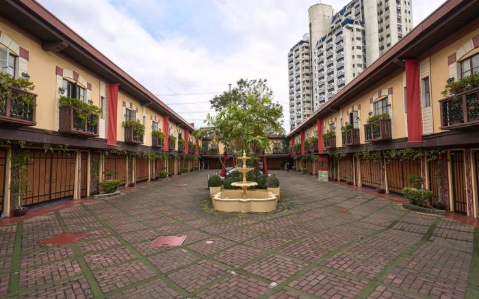 Victoria Court Suites - Pasig