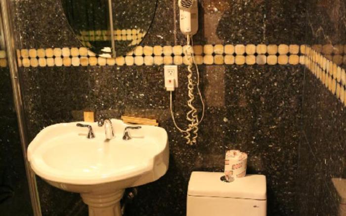 Paris Suites Hotel
