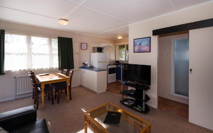 Malfroy Motor Lodge Rotorua – Accommodation and Mineral Pool